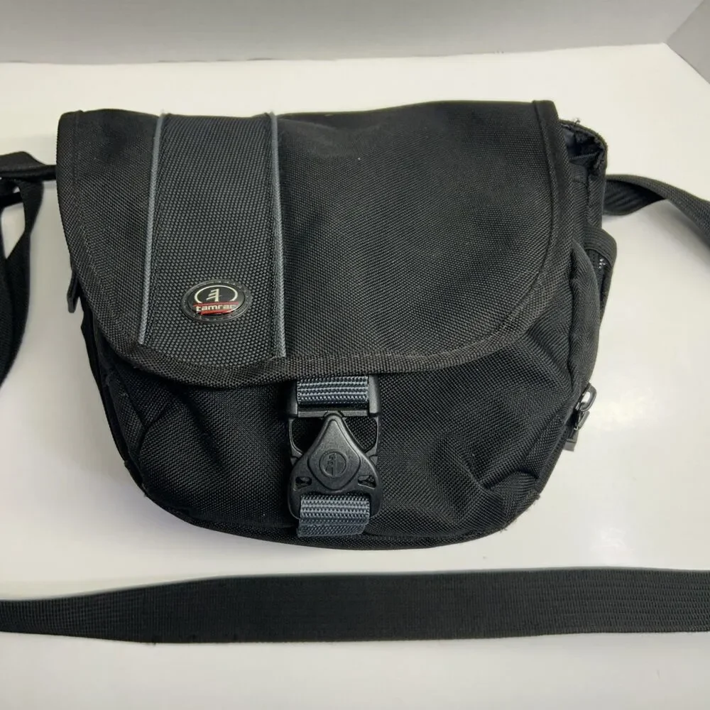 Tamrac Rally 2 3442 Padded D-SLR Camera Bag, 2 Lens, Zipper Front Pocket